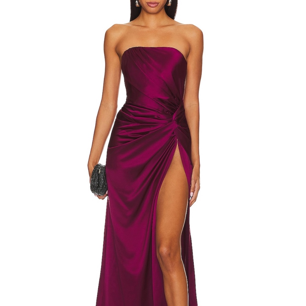 Sau Lee Hera Gown